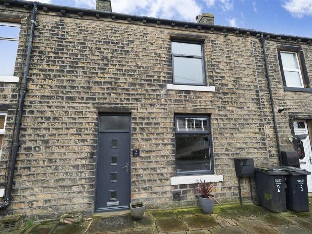 House for sale in Stainland & District, Stainland
