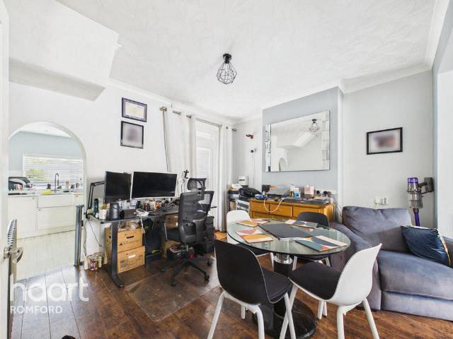 House for sale in Rush Green, Greater London