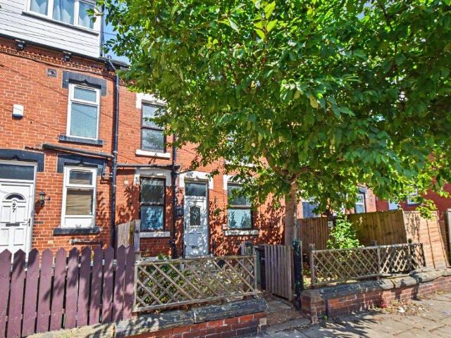 House for sale in Armley, West Yorkshire