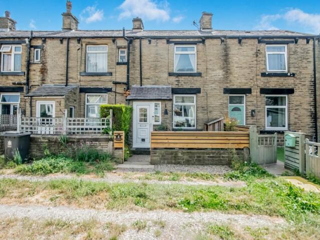 House for sale in Lower Woodlands, West Yorkshire