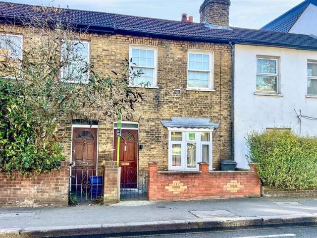 House for sale in London Borough of Hounslow, Greater London