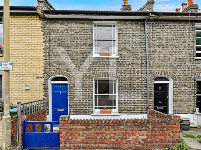 House for sale in East Greenwich, Greater London