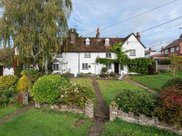 House for sale in Pachesham Park, Surrey