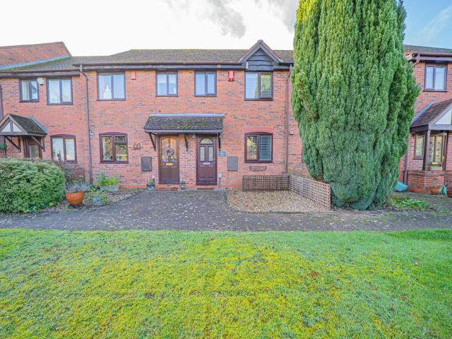 House for sale in Green Close, Warwickshire