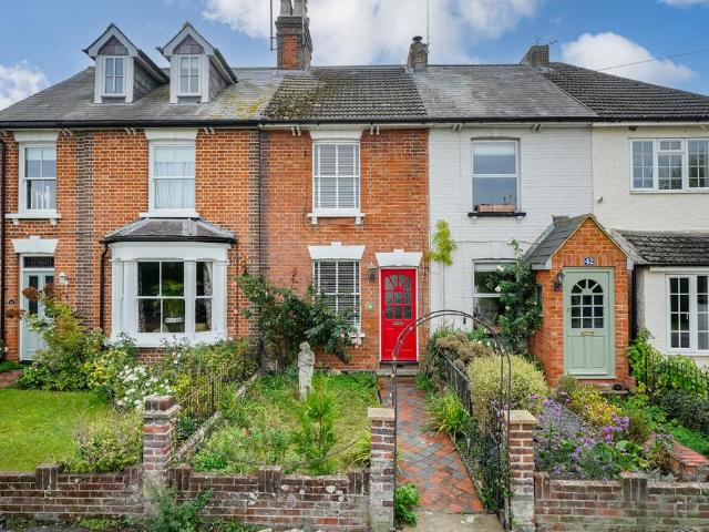 House for sale in Aston Clinton, Buckinghamshire