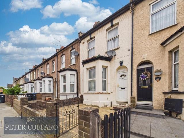 House for sale in Greater London