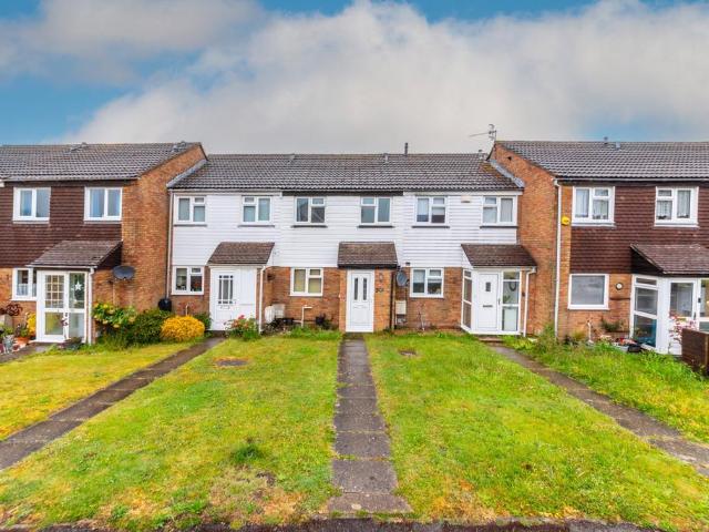House for sale in Romford, Sandown Park