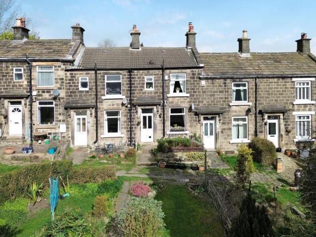House for sale in Farsley, West Yorkshire