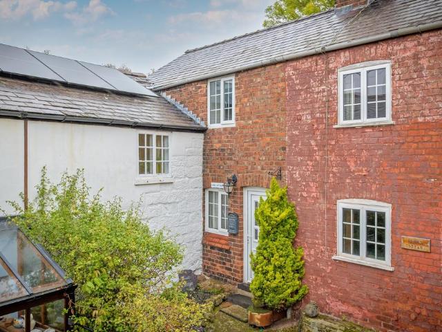 House for sale in Elton