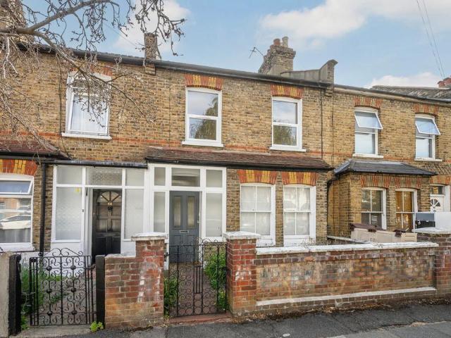 House for sale in London Borough of Merton, South Wimbledon