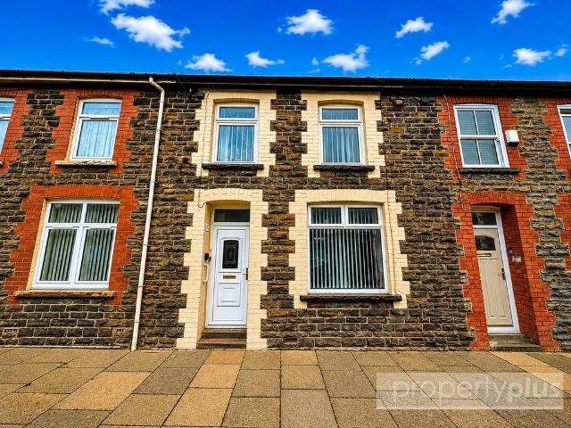 House for sale in Pentre