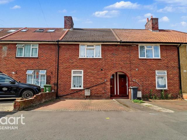 House for sale in Dagenham, Greater London