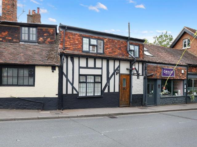 House for sale in The Butts, Kent