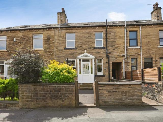 House for sale in Bay Hall, Kirklees
