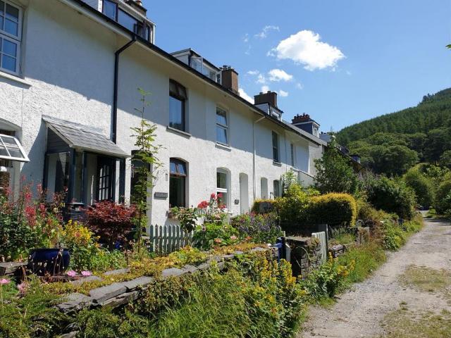 House for sale in Abergynolwyn, Wales
