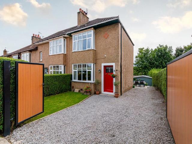 House for sale in Broomhill, Scotland