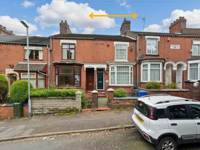 House for sale in Joiner's Square, Hanley