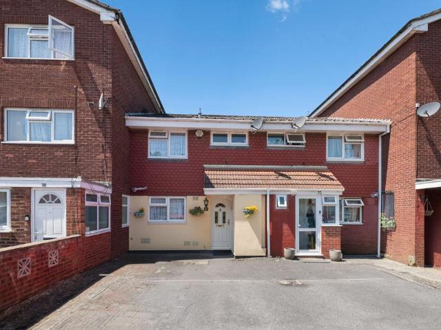 House for sale in London Borough of Ealing, Greater London