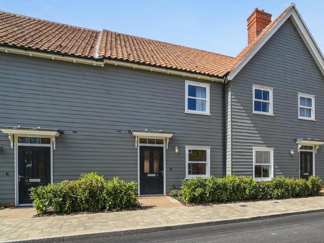 House for sale in Mistley, Dale Hill
