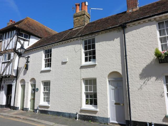 House for sale in Sandwich, Ash