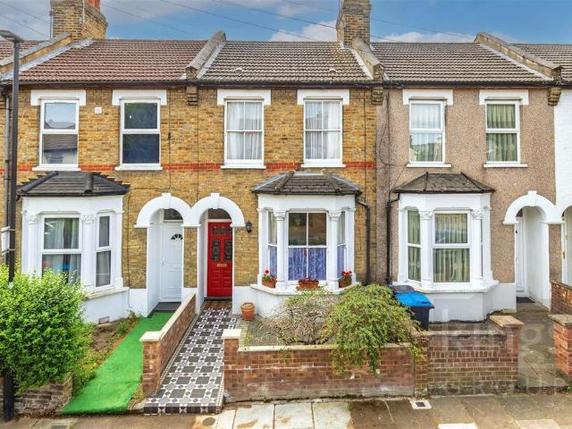House for sale in Edmonton, Greater London