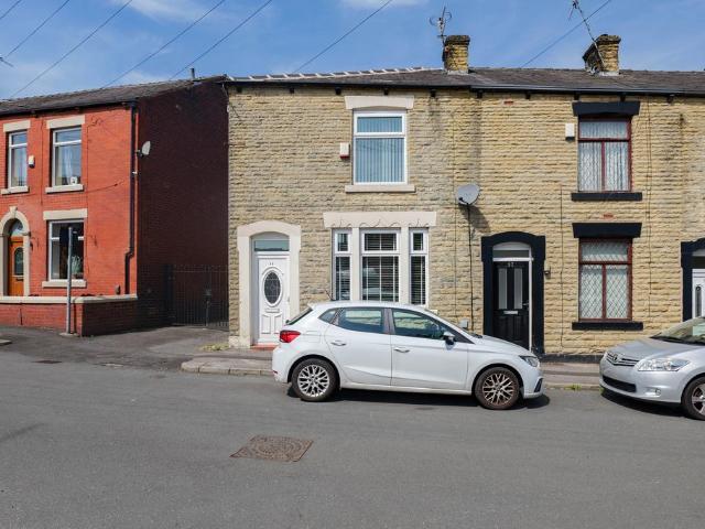 House for sale in Shaw and Crompton, Pendock