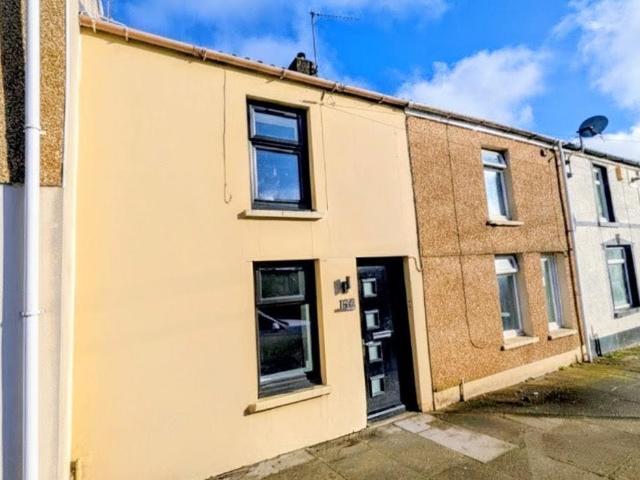 House for sale in Vaynor, Wales
