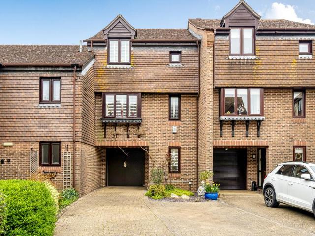 House for sale in Horsham, West Sussex