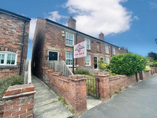 House for sale in Mobberley