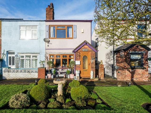 House for sale in Roby Mill, Lancashire