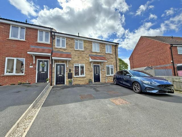 House for sale in Eastfield, Cayton