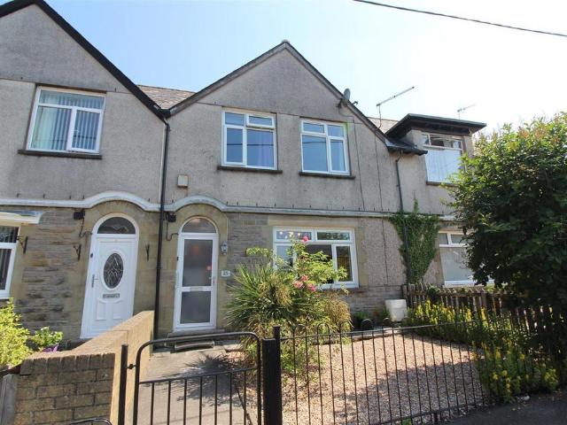 House for sale in Woodfieldside, Croespenmaen
