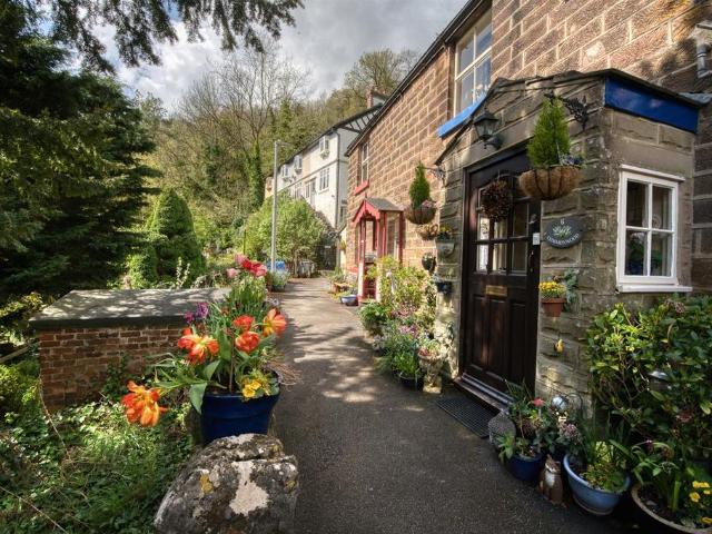 House for sale in Froggatt, East Midlands