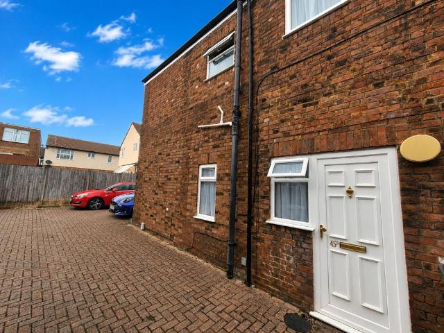 House for sale in High Town, Luton