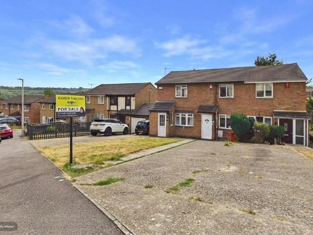 House for sale in Luton, Chatham