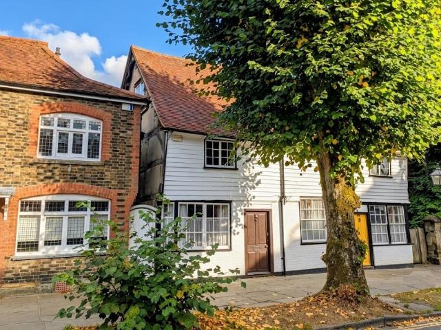 House for sale in New Town, Horsham