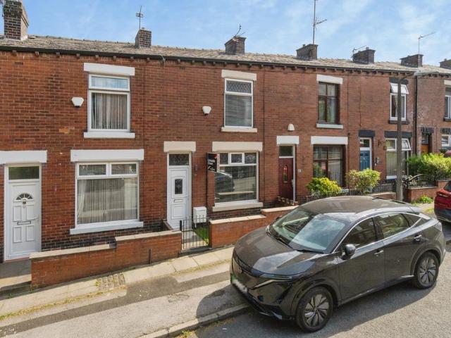 House for sale in Moses Gate, Lee Bank