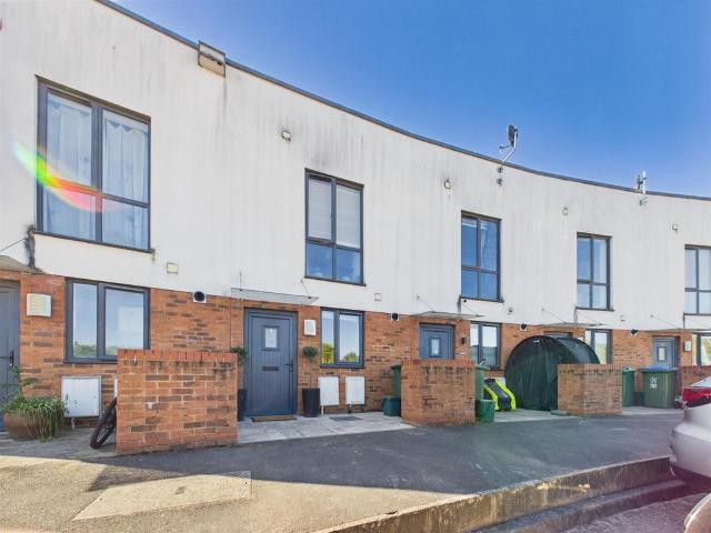 House for sale in Southcourt, Aylesbury