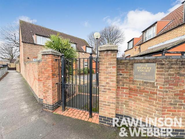 House for sale in Blackhills, Surrey