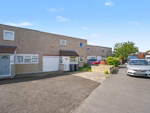House for sale in London Borough of Merton, Mitcham