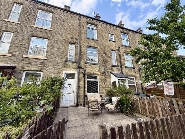 House for sale in Skircoat Green, Calderdale