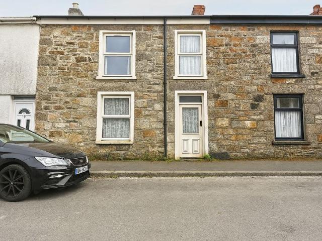 House for sale in Roseworthy, Cornwall