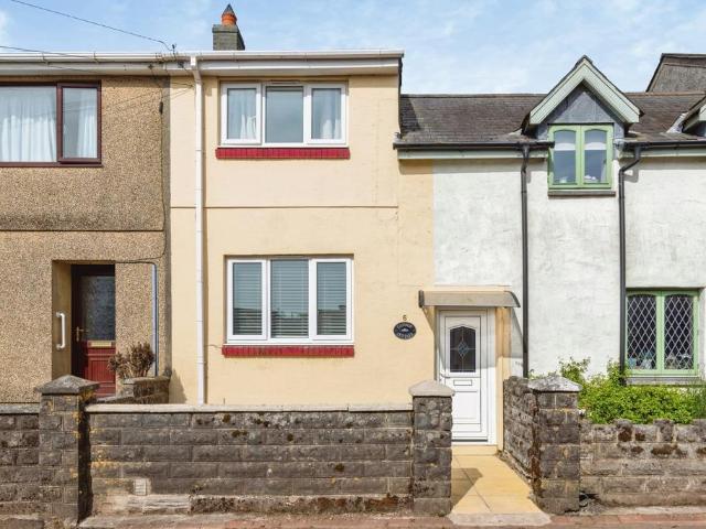 House for sale in Llansaint, Wales