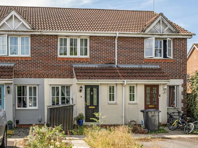 House for sale in Knightwood Park, Barton Stacey