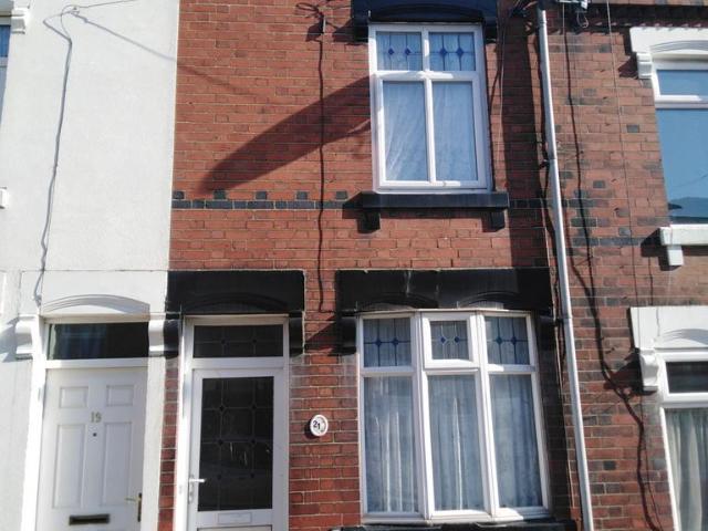 House for sale in Joiner's Square, Hanley