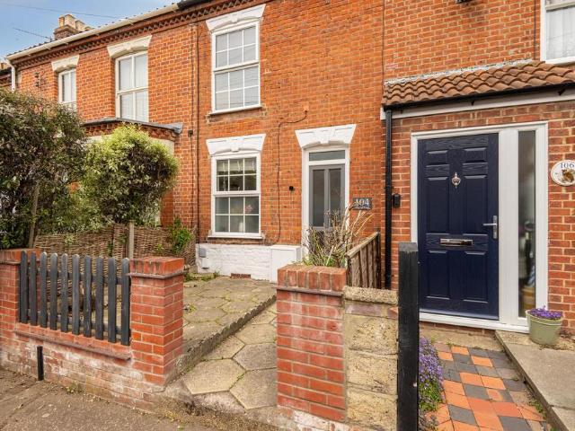 House for sale in New Catton, East Bank