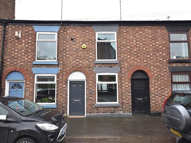 House for sale in Hurdsfield, Macclesfield