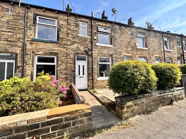 House for sale in Elland, West Yorkshire
