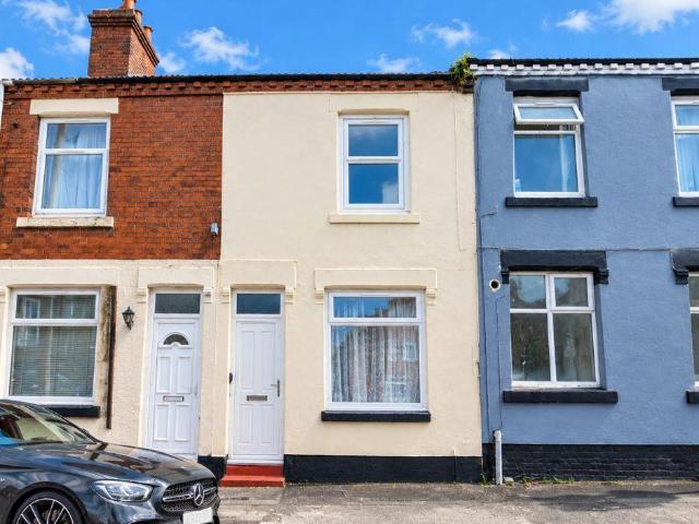 House for sale in Burslem, Stoke-on-Trent