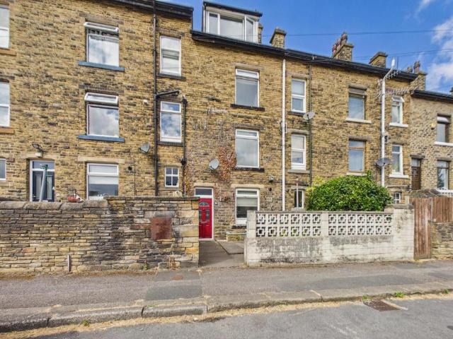 House for sale in Baildon, West Yorkshire